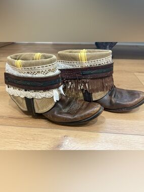 Canty Style Boots. Brown Leather Fringe Ankle Boots with Lace Trim